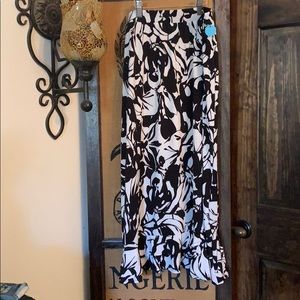 East 5th Long Black & White Skirt